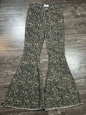 BLANK PAIGE Denim Collection Raw Hem LEOPARD Print Bell Bottom Jeans M
